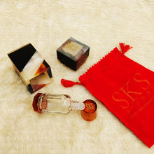 Load image into Gallery viewer, Attar Box ( Marble ) - Single Bottle ( 12ml )
